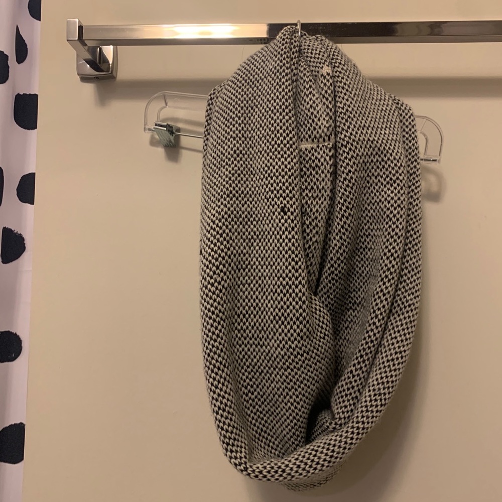 Black & White Knit Infinity Scarf